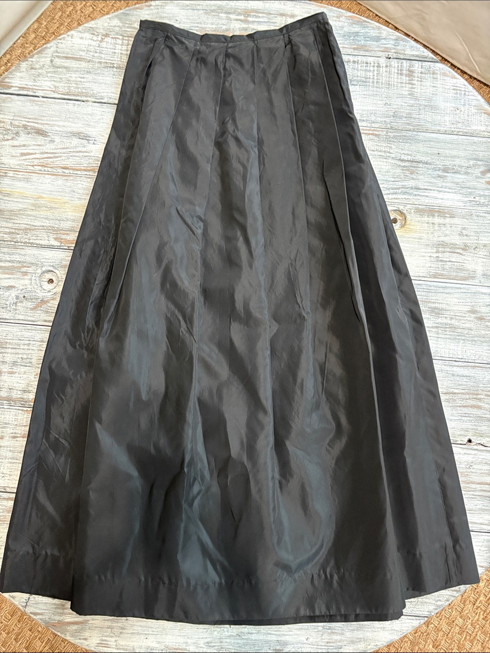 As new, Versailles New York gorgeous black maxi skirt, size 10